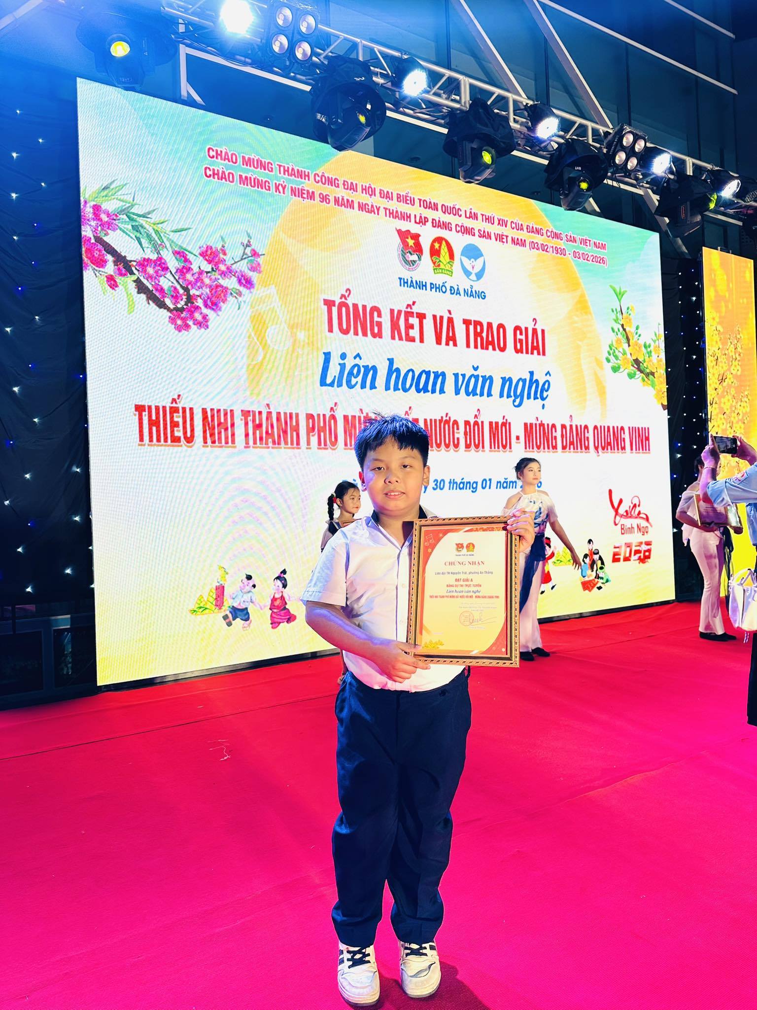 anh tin bai